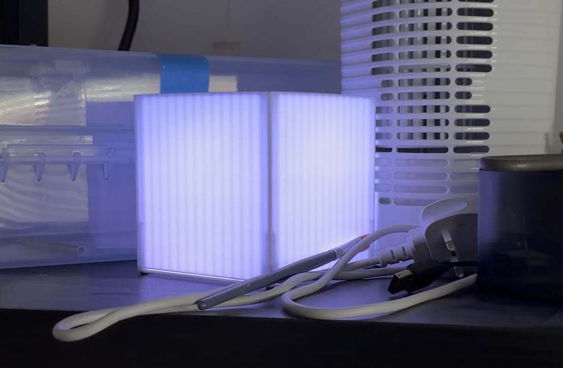 Glowbox artefact in dark