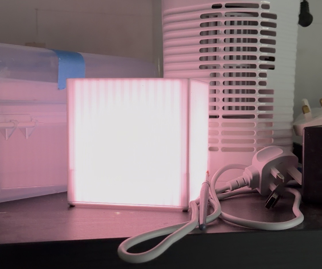 Glowbox artefact lit detail